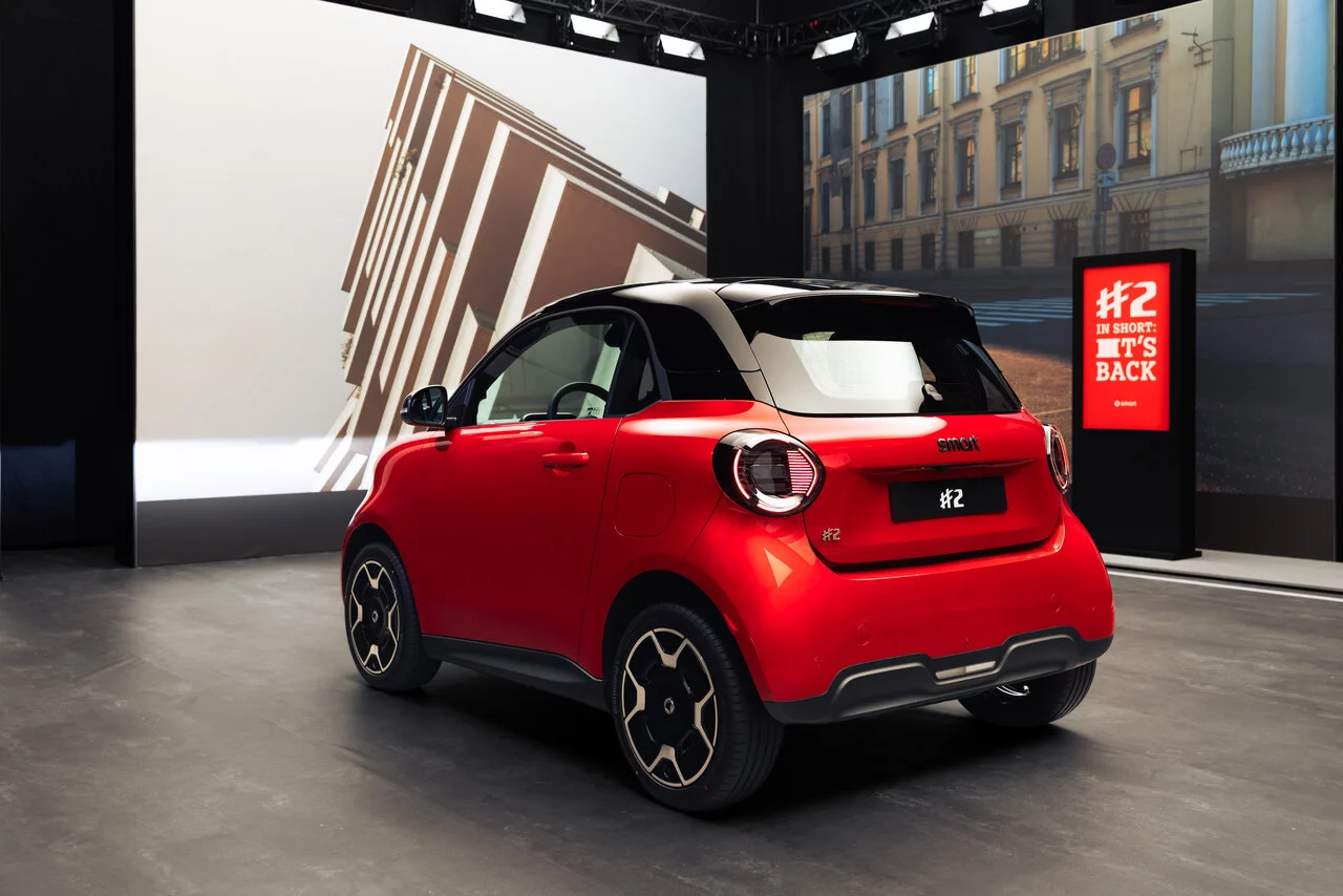 World Premiere of the smart #2 as Reinvention of the Urban Two